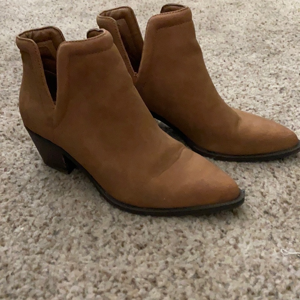American Eagle cognac booties